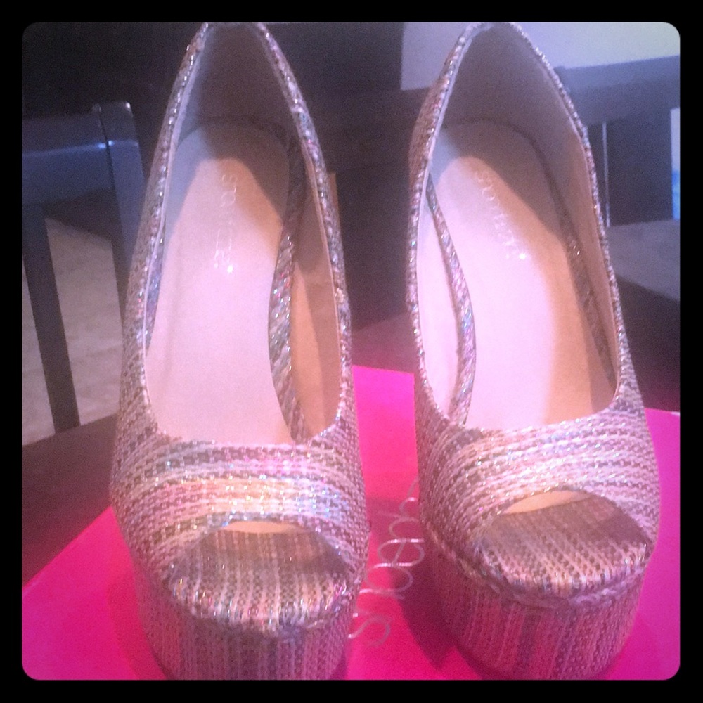 Shoedazzle, rainbow shoes size 8.5 US / 6.5 UK.